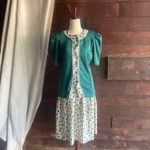 Load image into Gallery viewer, 70s/80s Vintage Green Top &amp; Skirt Set
