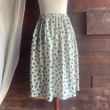 Load image into Gallery viewer, 70s/80s Vintage Green Top &amp; Skirt Set
