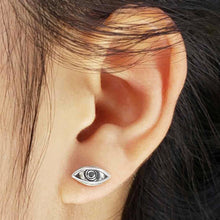 Load image into Gallery viewer, Sterling Silver Lidded Eye Studs
