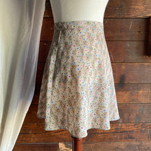 Load image into Gallery viewer, 90s Vintage Polyester Tan Floral Mini Skirt
