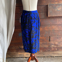 Load image into Gallery viewer, Vintage Rayon/Linen Tropical Midi Skirt
