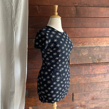 Load image into Gallery viewer, 90s Vintage Daisy Print Mini Dress
