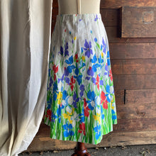 Load image into Gallery viewer, 70s Vintage Iris Print Skirt
