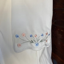 Load image into Gallery viewer, 90s Vintage Embroidered White Short Sleeve Blouse

