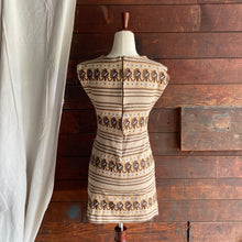 Load image into Gallery viewer, 70s Vintage Knit Brown Bird Dress
