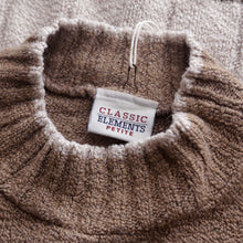 Load image into Gallery viewer, Chunky Knit Earthy-Toned Sweater

