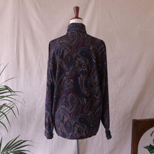 Load image into Gallery viewer, Dotted Paisley High Collar Blouse
