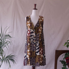 Load image into Gallery viewer, Long Patchwork Floral Print Vest
