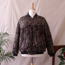 Load image into Gallery viewer, Tiger Stripe Print Silk Puffer Jacket (2X)
