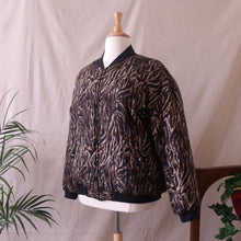 Load image into Gallery viewer, Tiger Stripe Print Silk Puffer Jacket (2X)
