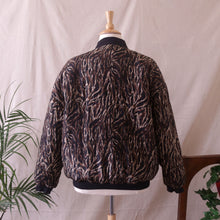 Load image into Gallery viewer, Tiger Stripe Print Silk Puffer Jacket (2X)
