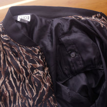 Load image into Gallery viewer, Tiger Stripe Print Silk Puffer Jacket (2X)
