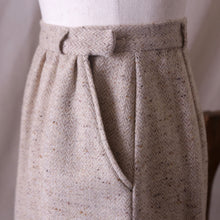 Load image into Gallery viewer, Oatmeal Tweed Shift Midi Skirt (S)
