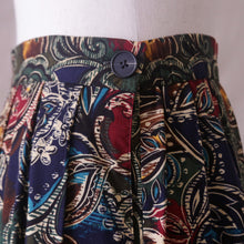 Load image into Gallery viewer, Pleated Paisley Midi Skirt (S-M)
