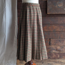 Load image into Gallery viewer, 80s Vintage Wool Tweed Pleated Midi Skirt
