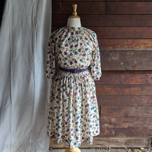Load image into Gallery viewer, 70s Vintage Floral Print Midi Dress with Belt
