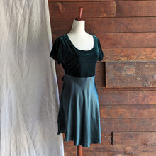 Load image into Gallery viewer, 90s Vintage Green Velvet and Satin Skater Dress
