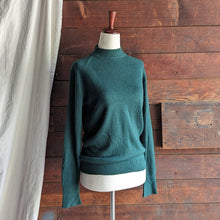Load image into Gallery viewer, 70s/80s Vintage Green Acrylic Knit Sweater
