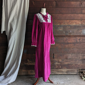 90s Vintage Magenta Velour and Lace Nightgown