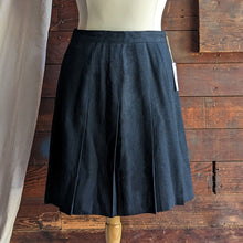 Load image into Gallery viewer, 90s Vintage Black Knee-Length Wool Skirt
