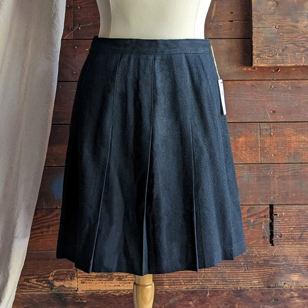 90s Vintage Black Knee-Length Wool Skirt