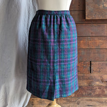 Load image into Gallery viewer, Vintage Wool Blend Purple Plaid Lined Skirt
