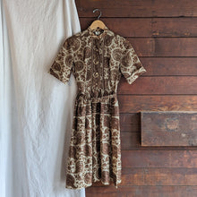 Load image into Gallery viewer, 50s/60s Vintage Brown Paisley A Line Dress with Belt
