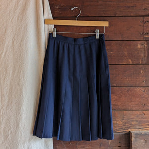 90s Vintage Pleated Navy Knee-Length Skirt