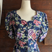 Load image into Gallery viewer, 90s Vintage Blue Floral Day Dress
