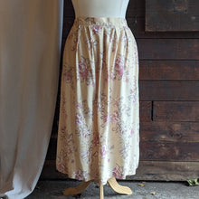 Load image into Gallery viewer, 90s Vintage Plus Size Yellow Floral Midi Skirt
