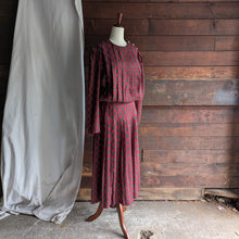 Load image into Gallery viewer, 80s/90s Vintage Drop-Waist Red Printed Dress
