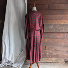 Load image into Gallery viewer, 80s/90s Vintage Drop-Waist Red Printed Dress
