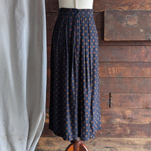 Load image into Gallery viewer, 90s Vintage Navy and Red Pleated Rayon Maxi Skirt
