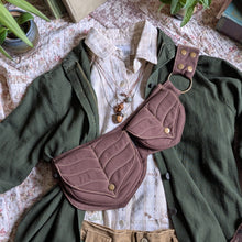 Load image into Gallery viewer, Belt Bag (approx 36&quot; to 48&quot; around)
