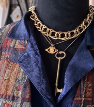 Load image into Gallery viewer, Eye On You Necklace
