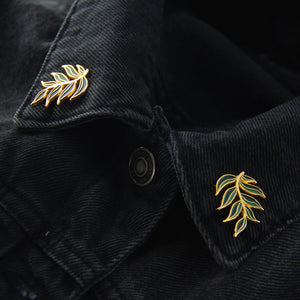 Gold Leaf Collar Pin Set