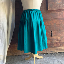 Load image into Gallery viewer, 80s/90s Vintage Plus Size Green Poly Midi Skirt
