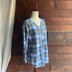 90s Vintage Low-Cut Flannel Button Down Shirt