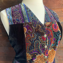 Load image into Gallery viewer, 90s Vintage Velvet Patchwork Vest

