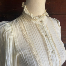 Load image into Gallery viewer, 70s Vintage Cotton Gauze and Lace Blouse
