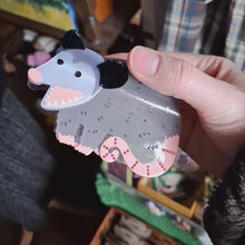 Load and play video in Gallery viewer, Possum Claw Clip
