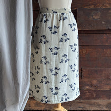 Load image into Gallery viewer, 90s Vintage Plus Size White and Blue Floral Midi Skirt
