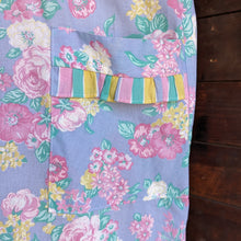 Load image into Gallery viewer, Vintage Plus Size Pastel Floral House Dress
