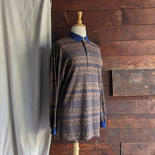 Load image into Gallery viewer, 90s Vintage Lightweight Patterned Mens Sweater
