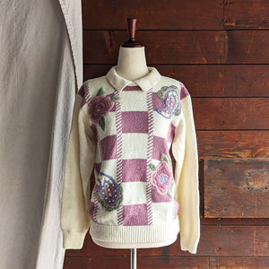 90s Vintage Pink and White Embroidered Sweater