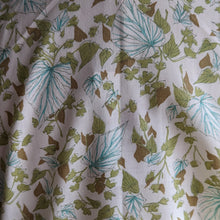 Load image into Gallery viewer, 50s/60s Vintage Leaf Print Blouse

