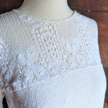 Load image into Gallery viewer, 60s/70s Vintage White Knit Top

