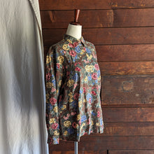 Load image into Gallery viewer, 90s Vintage Earthy Floral Rayon Shirt
