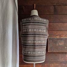 Load image into Gallery viewer, 90s Vintage Brown and White Acrylic Sweater Vest
