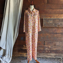 Load image into Gallery viewer, 60s/70s Vintage Sapphic Floral Maxi House Dress
